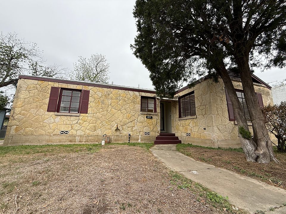 1st image of 374 Meredith Dr