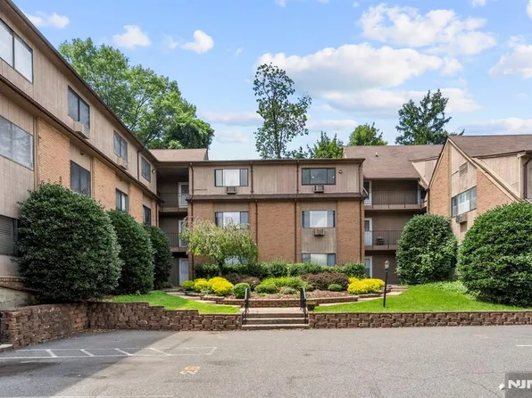 88 Boulevard St APT 304, Passaic, NJ 07055