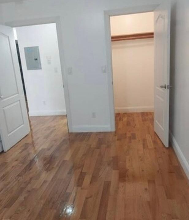 2nd image of 1046 Leland Ave