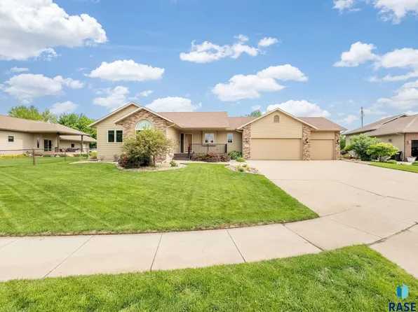 602 S Daly Cir, Brandon, SD 57005