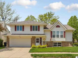 11724 Himebaugh Cir, Omaha, NE 68164
