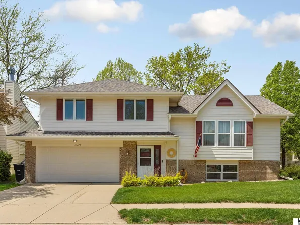 11724 Himebaugh Cir, Omaha, NE 68164