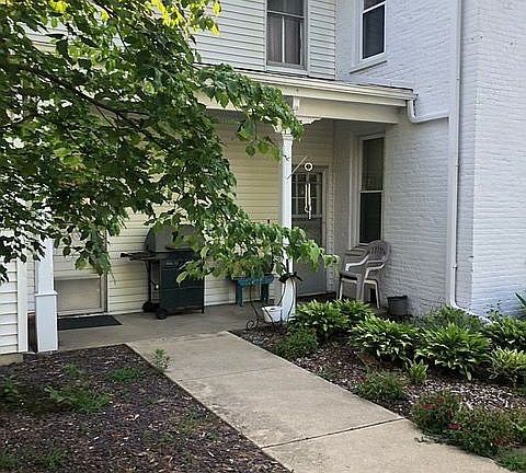 3rd image of 403 E College Ave