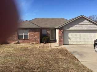 147 Echo Valley Cir, Reeds Spring, MO 65737