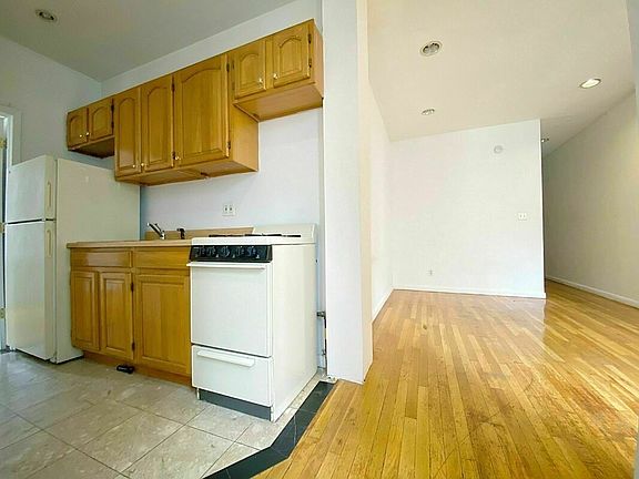 5th image of 237 E 5th St APT 10