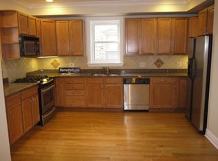 6422 N Albany Ave APT 3, Chicago, IL 60645