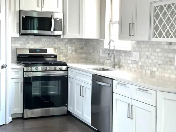 208 Kings Crest Dr, Stafford, VA 22554