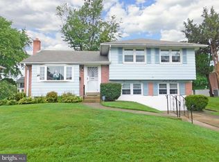 9948 Montour St, Philadelphia, PA