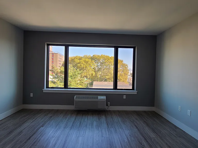 5711 Washington St #404 — Photo 7