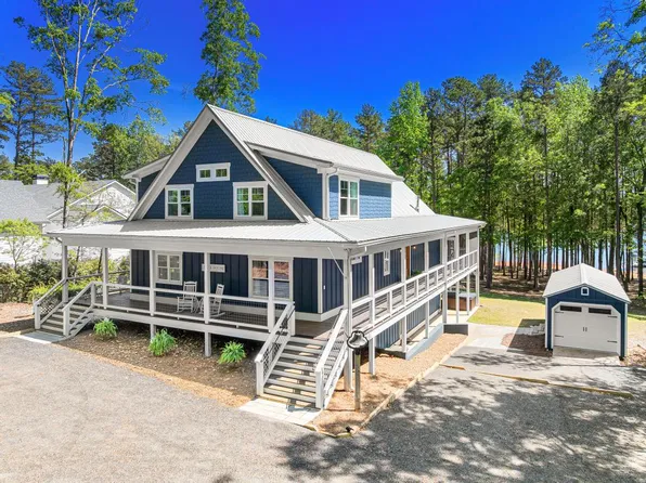 318 Foxy Ln, Martin, GA 30557