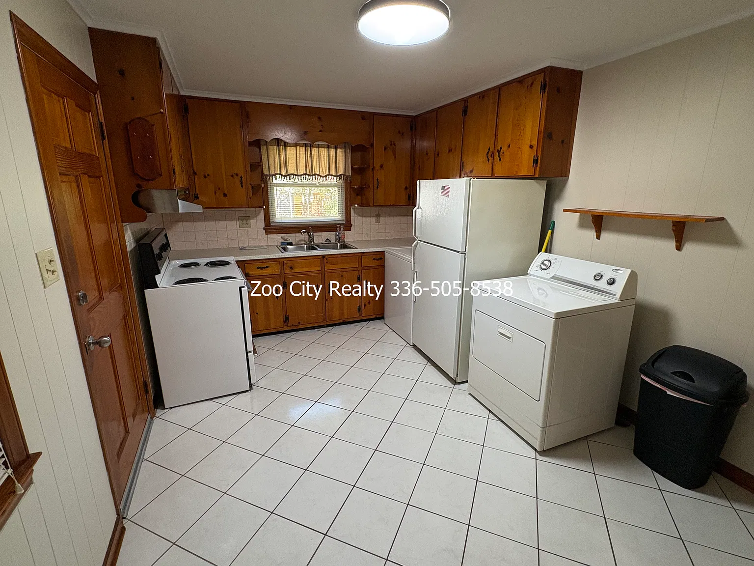 3 bed, 1.5 bath, 1200 sqft, $1,450 — Photo 3