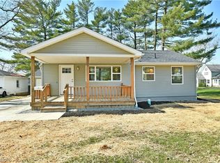 325 Denman Ave, Cortland, OH
