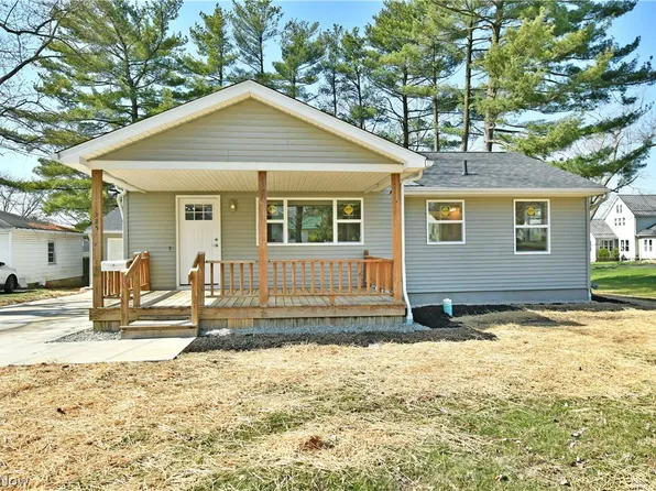 325 Denman Ave, Cortland, OH 44410