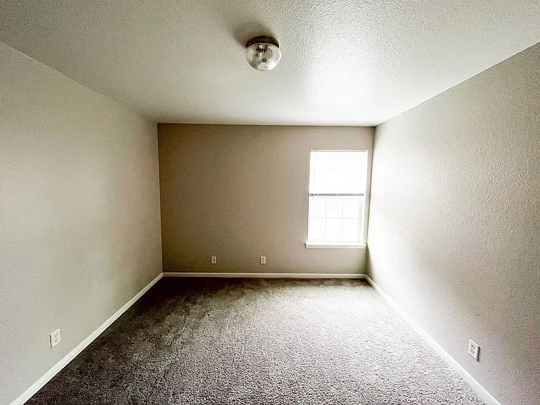 1213 Cinch Dr — Photo 29