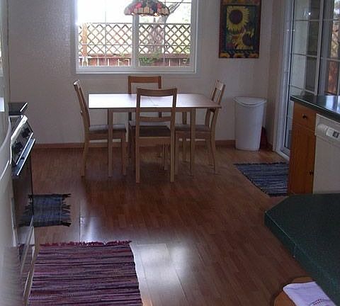 HUGE GORGEOUS REMODELED KITCHEN