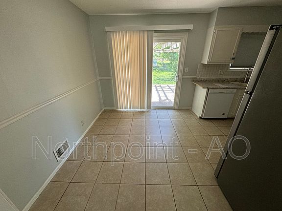 3rd image of 7212 Harvard Dr