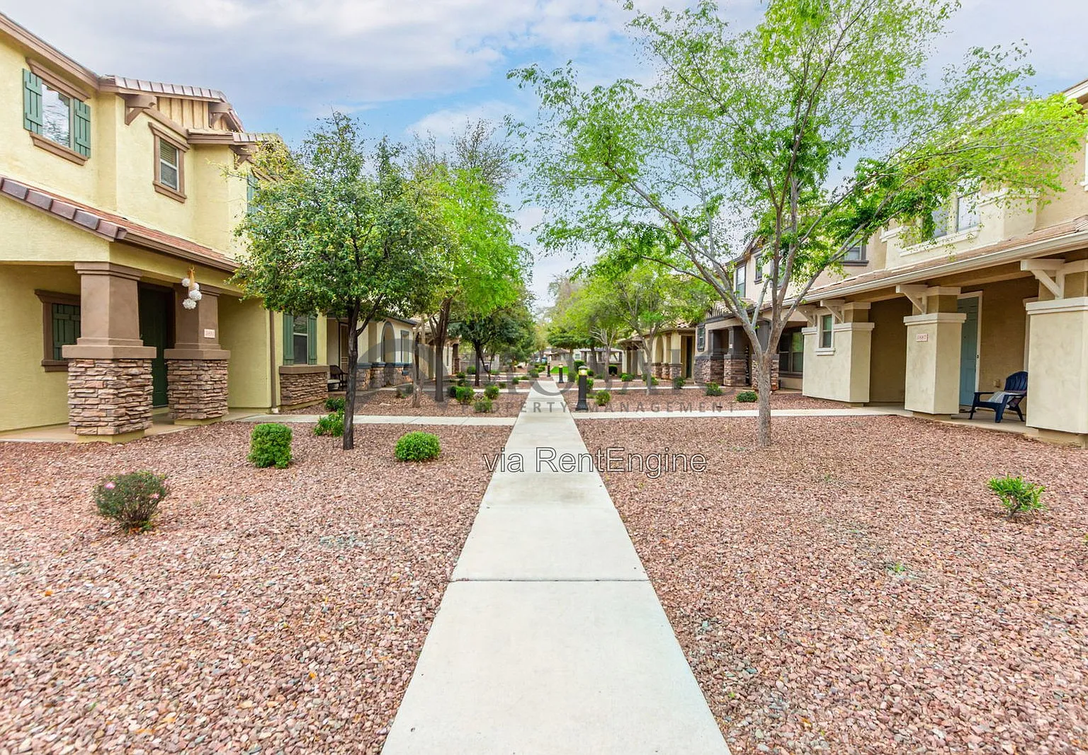 4 bed, 3.0 bath, 2037 sqft, $2,399 — Photo 4