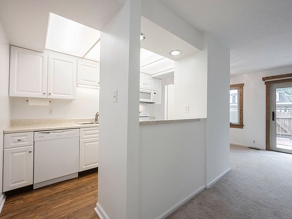 5th image of 1135 Canterbury Ct #A