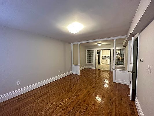 1st image of 528 16th St #1