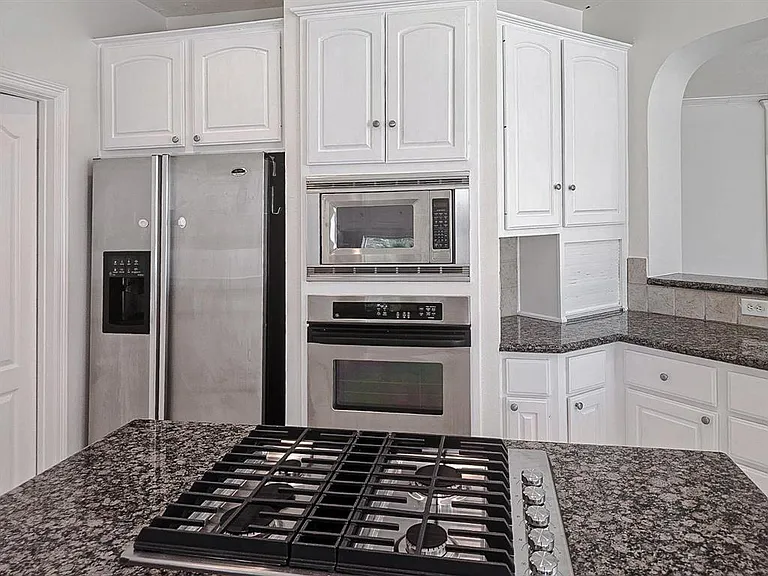 6010 Serrano Terrace Ln — Photo 4