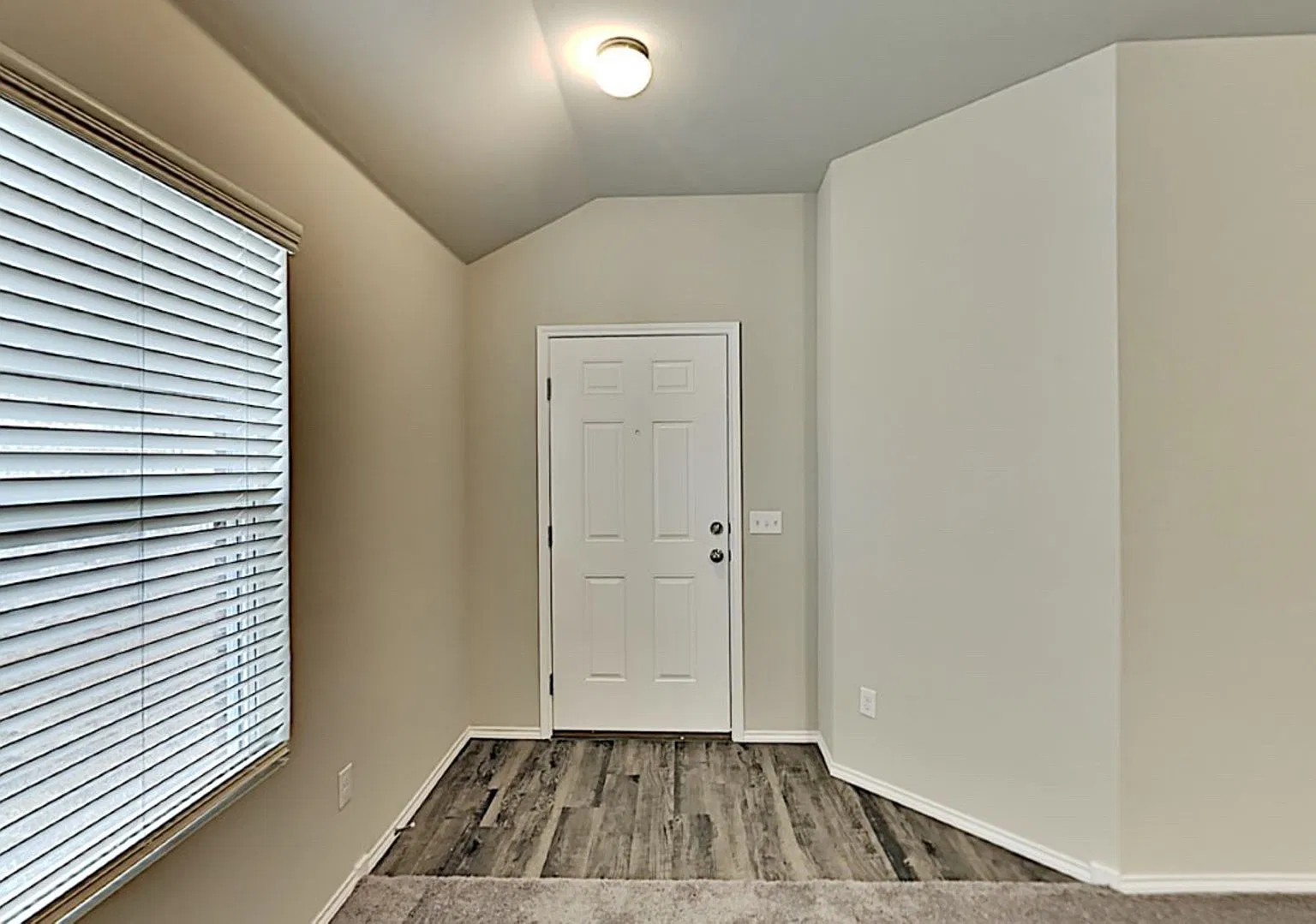 Very Nice 3 Bedroom 2 Bath Home in Yukon Schools — Photo 4