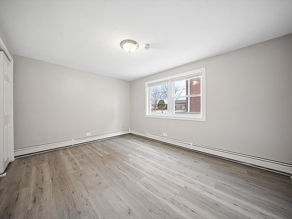5th image of 10105 Hartford Ct APT Gb