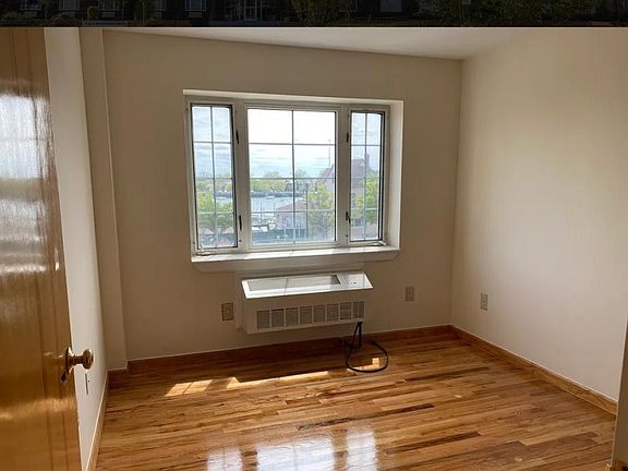 4th image of 2801 Emmons Ave APT 2I