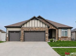 7256 Rutha Ln, Lincoln, NE 68516