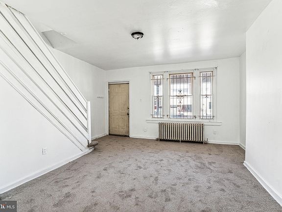 4th image of 5753 N Woodstock St