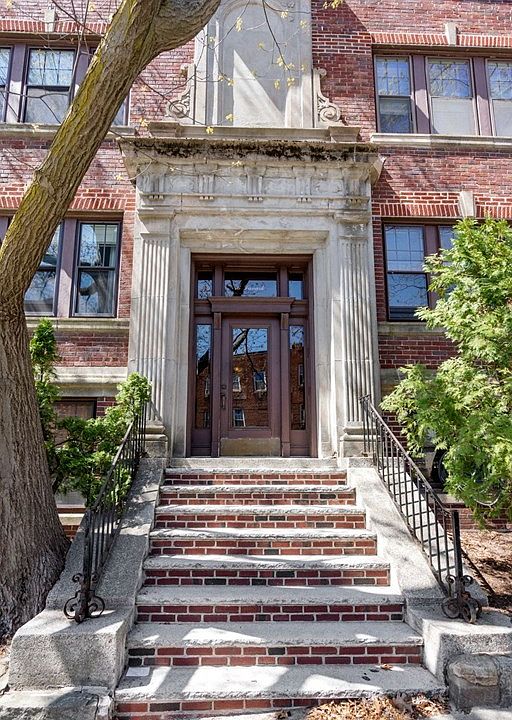 1st image of 6 Lanark Rd APT 1