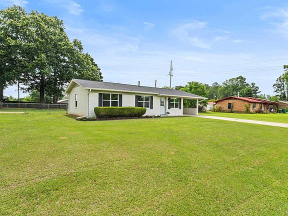 3rd image of 3 Sheri Ln