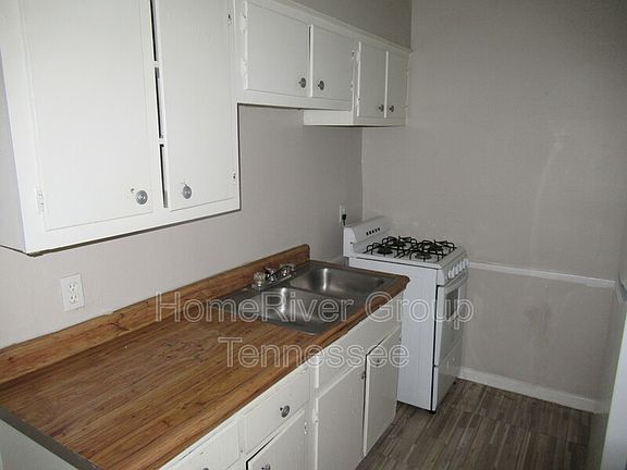 3rd image of 1056 Poplar Ave APT 7