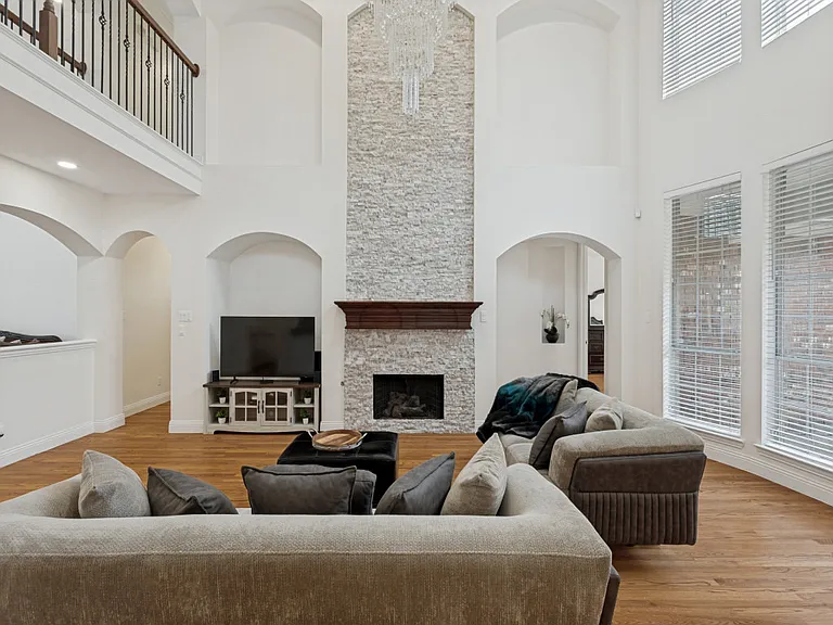 729 Driftwood Dr — Photo 7