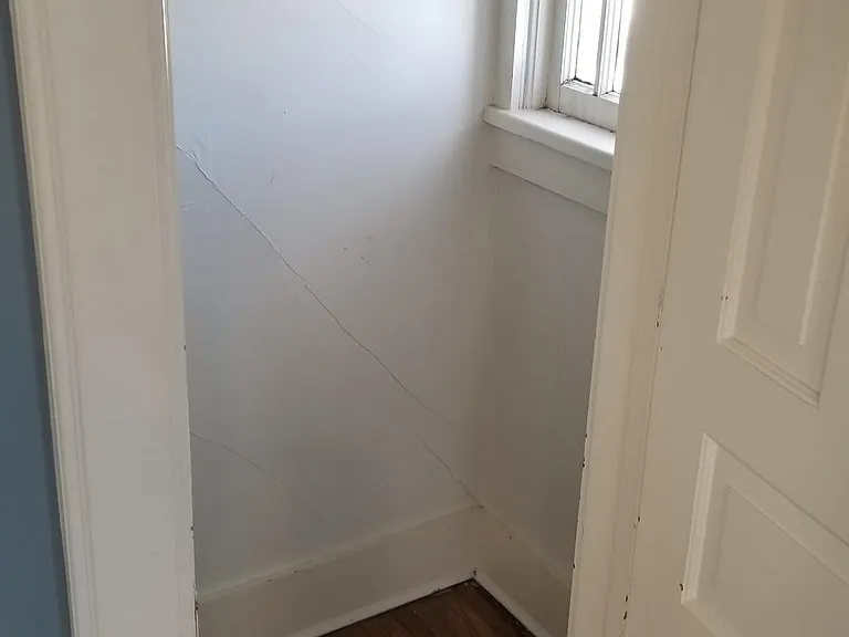 605 E Washington St #B — Photo 13