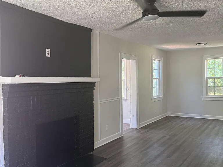 117 Duke Ave — Photo 2