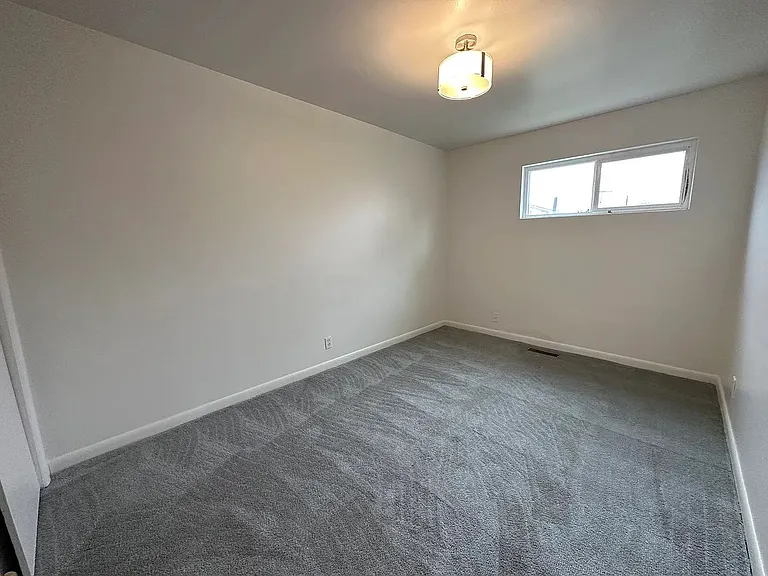 390 E Scott Ave — Photo 6