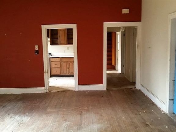 4th image of 6648 N Main St
