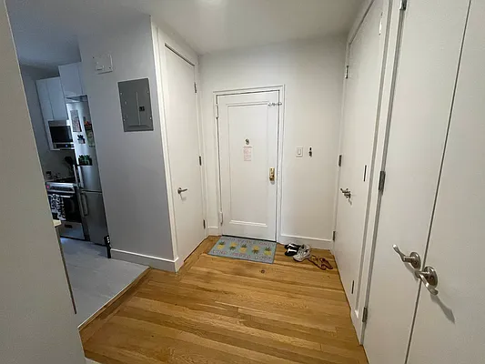 Rented by Buchbinder & Warren | media 6