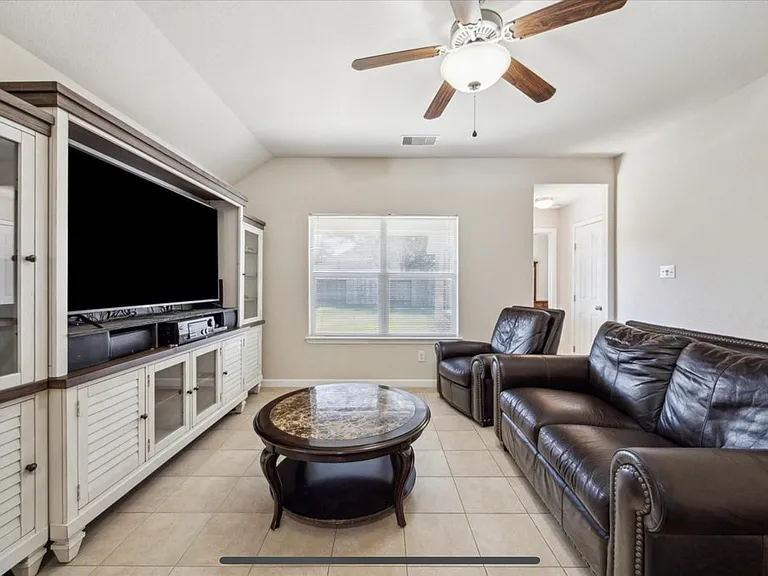 3039 Boxwood Springs Ln — Photo 11