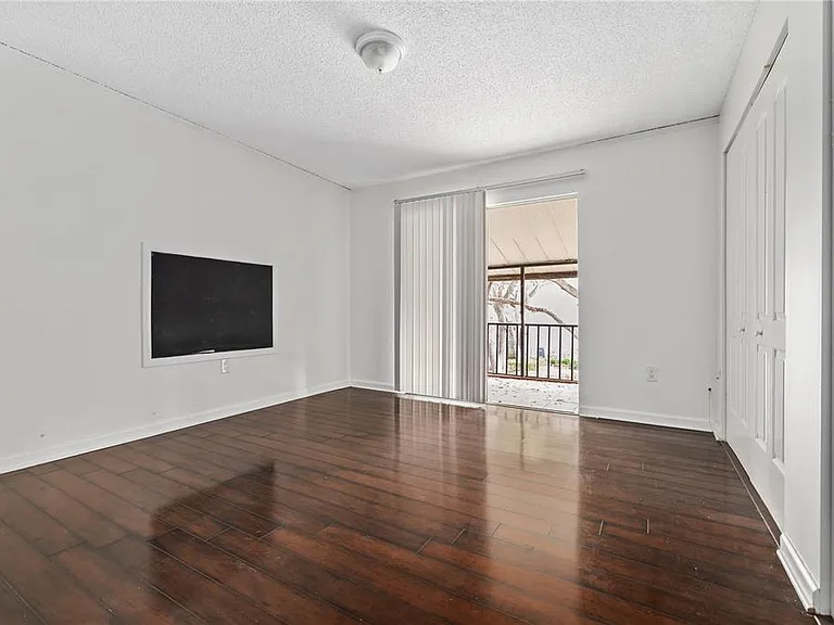 14414 Reuter Strasse Cir #212 — Photo 12