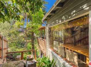 6933 Vanland Trl, Los Angeles, CA 90068