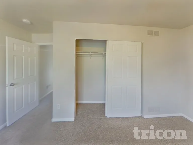 1028 Oriole Cir — Photo 8