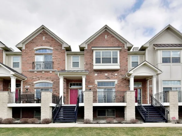 1514 Lakeridge Ct, Mundelein, IL 60060