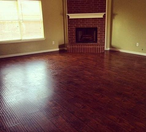 5th image of 2613 Douglas Dr