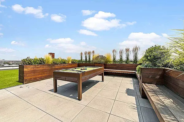 Rented by Tapiro Realty | media 47