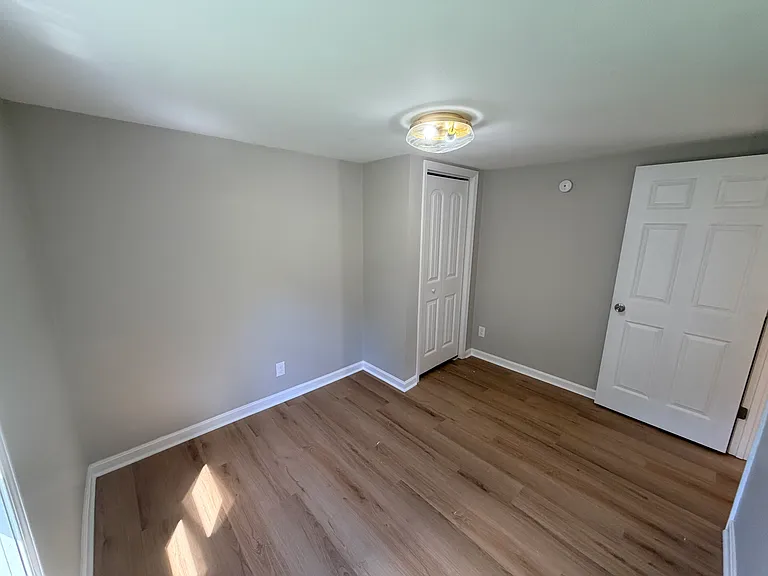241 Kahl Ct — Photo 8