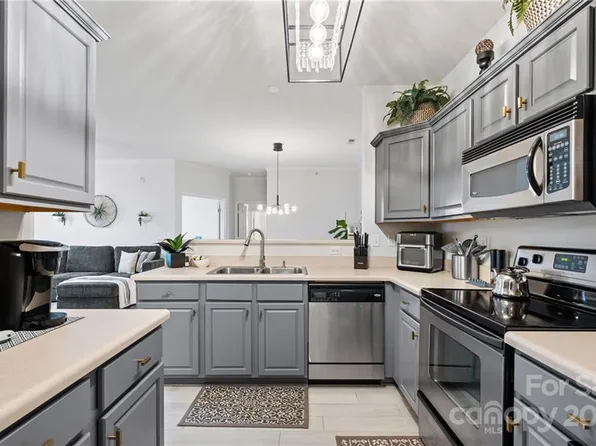 11747 Ridgeway Park Dr, Charlotte, NC 28277