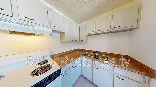 1411 S Corona Ave Photo 1