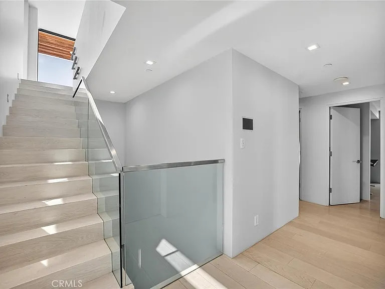 703 N Lucia Ave — Photo 21