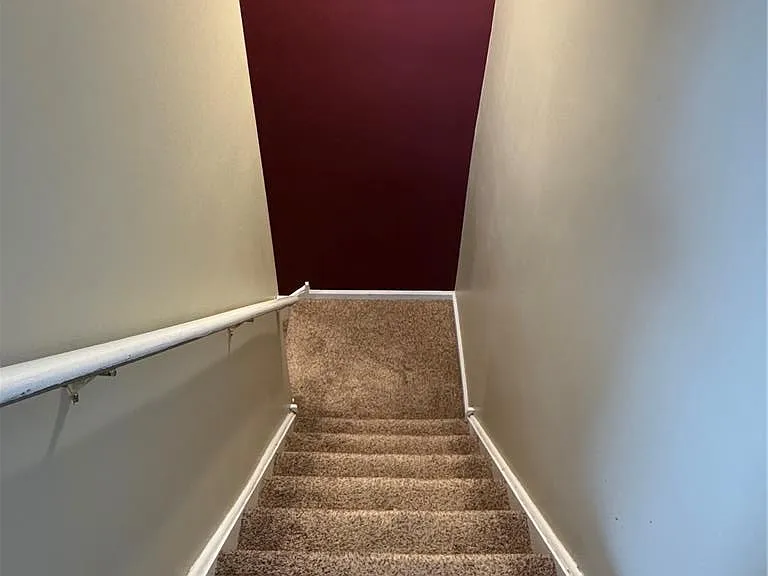 1081 Tudor Dr — Photo 29